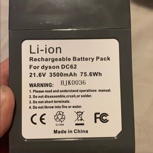 Dyson V6 rechargeable battery